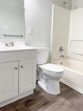 5130 Dandy Ct, Unit 504 Babney in Virginia Beach, VA - Building Photo - Building Photo