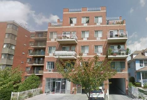 13939 35th Ave in Flushing, NY - Building Photo