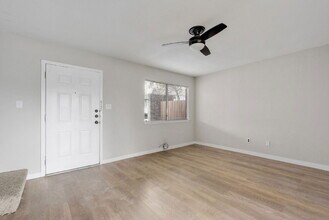 5905 Little Creek Trail in Austin, TX - Building Photo - Building Photo
