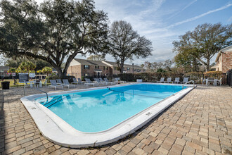 Eastwood Oaks in Hilliard, FL - Building Photo - Building Photo