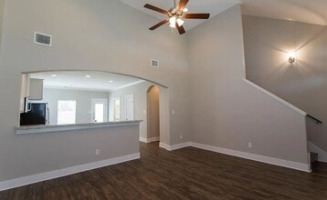 112 Waverly Dr in Bryan, TX - Building Photo - Building Photo