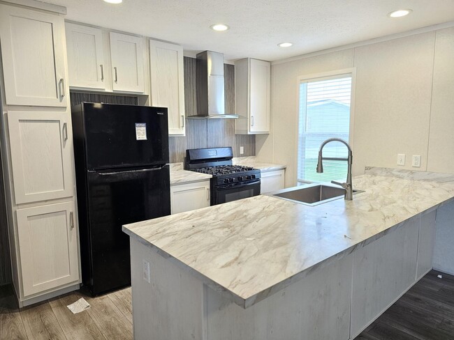 property at 46000 Geddes Rd