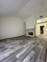 34 Lakefront in Irvine, CA - Building Photo - Building Photo