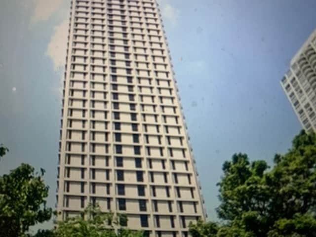 property at 1960 N Lincoln Park W