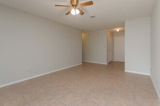 1442 Benwick Way in Casselberry, FL - Building Photo - Building Photo