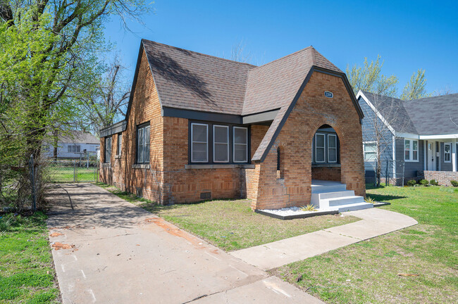 2209 N Bath Ave in Oklahoma City, OK - Building Photo - Building Photo