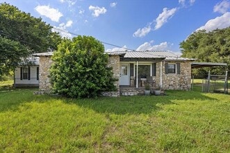 306 Litigation Ave in Glen Rose, TX - Building Photo - Building Photo