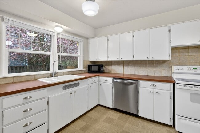 property at 3660 SE Tenino St