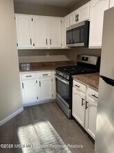 429 Hancock Pl in Morganville, NJ - Building Photo - Building Photo
