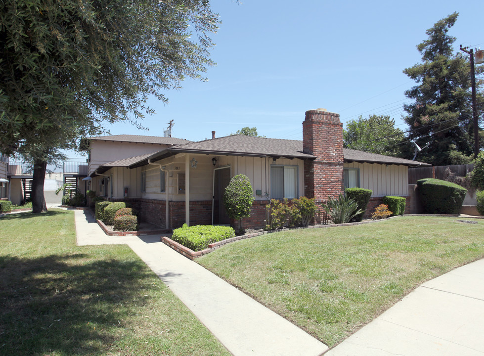 781-809 Glentana St in Covina, CA - Foto de edificio