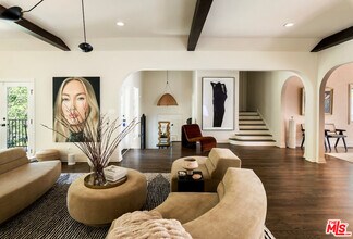 5500 Red Oak Dr in Los Angeles, CA - Building Photo - Building Photo
