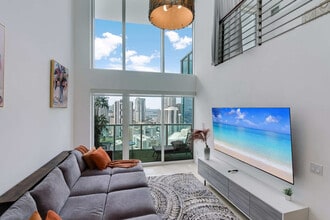 41 SE 5th St in Miami, FL - Building Photo - Building Photo