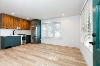 1423 Ridge Way, Unit 1423 in Los Angeles, CA - Foto de edificio - Building Photo