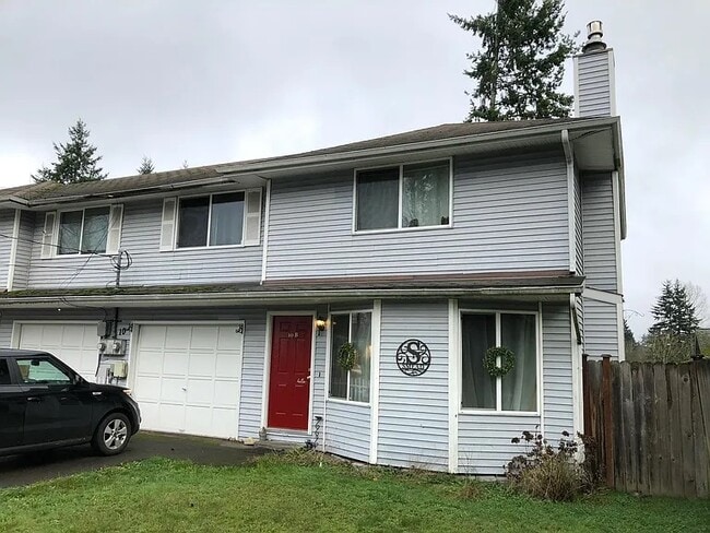 10 107th St SE, Unit B