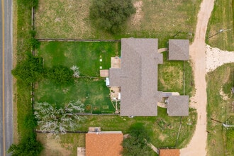 Country Hills in Kerrville, TX - Foto de edificio - Building Photo