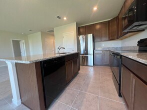370 Crestwind Dr in Daytona Beach, FL - Building Photo - Building Photo