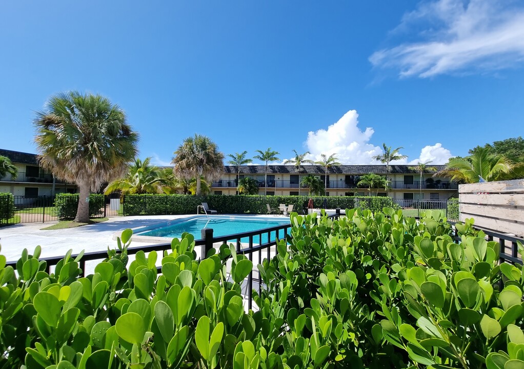 Riverwatch Apartments in Jensen Beach, FL - Building Photo