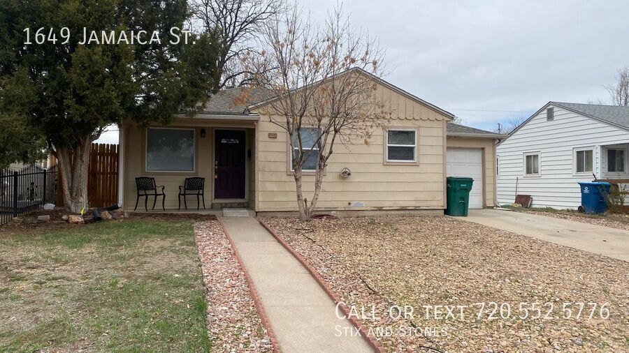 1649 Jamaica St in Aurora, CO - Building Photo