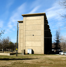 Guy B Love Towers in Knoxville, TN - Building Photo - Building Photo