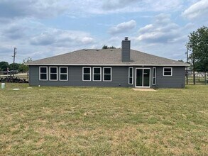 111 Jane Ellen Cove in Kyle, TX - Building Photo - Building Photo