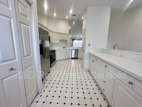 447 Enclave Pl in Lakeland, FL - Building Photo - Building Photo