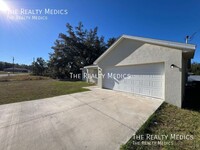 405 Malauka Loop in Ocklawaha, FL - Building Photo - Building Photo