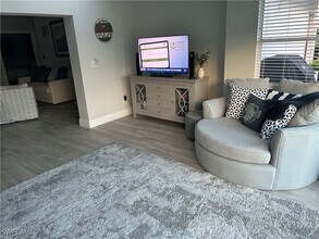 421 Kings Way in Naples, FL - Building Photo - Building Photo