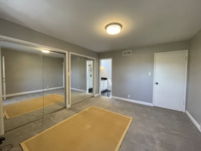 115 London Ct in San Bruno, CA - Building Photo - Building Photo