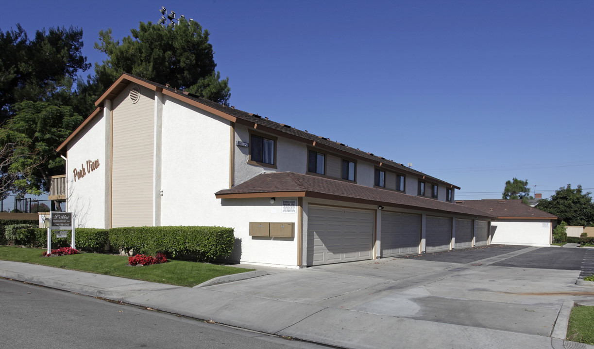 Evergreen Apartments in Buena Park, CA - Foto de edificio