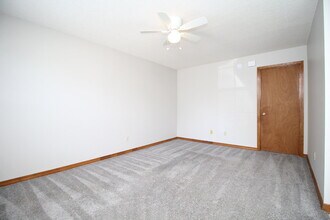 8110 Stonebrook Dr in Pensacola, FL - Building Photo - Building Photo