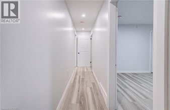 115 Courtney St in Cambridge, ON - Building Photo - Building Photo