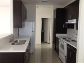 501 Shiloh Dr-Unit -401 in Laredo, TX - Building Photo - Building Photo