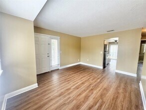 1814 3rd St SE, Unit B in Winter Haven, FL - Building Photo - Building Photo