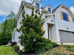 1268 Easthaven Dr in Clarksville, TN - Building Photo - Building Photo