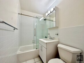 WEST 22 STREET in New York, NY - Foto de edificio - Building Photo