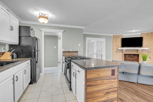 property at 14527 Dartwood Dr