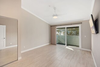 500 Harbor Woods Pl in Newport Beach, CA - Building Photo - Building Photo