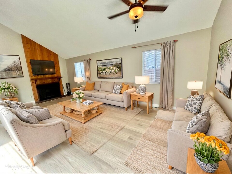 16388 E Radcliff Pl in Aurora, CO - Building Photo