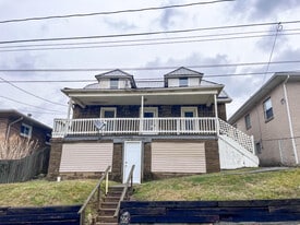 205 S 17th St in Weirton, WV - Building Photo