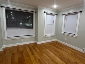 230 Griffith St, Unit #1 in Jersey City, NJ - Building Photo - Building Photo