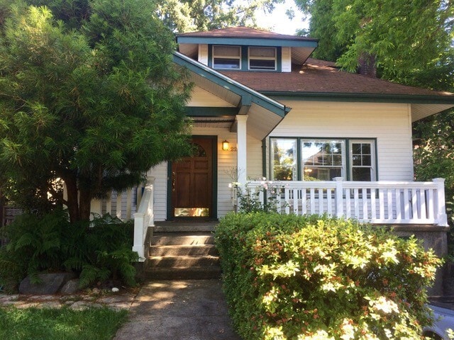 property at 2233 NE Schuyler St