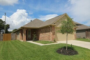 3839 Cary Creek Dr in Baytown, TX - Building Photo
