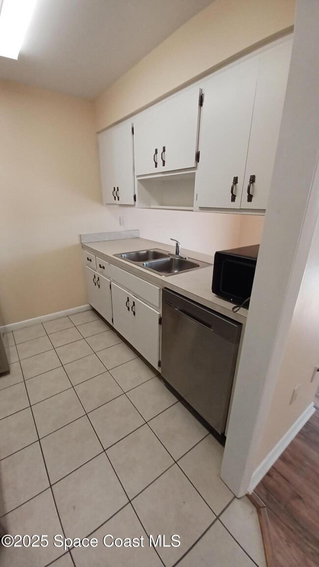 217 San Paulo Cir in Melbourne, FL - Building Photo - Building Photo