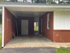 2204 Wyndale Rd in Johnson City, TN - Building Photo - Building Photo