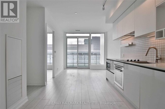 property at 5 Buttermill Ave.