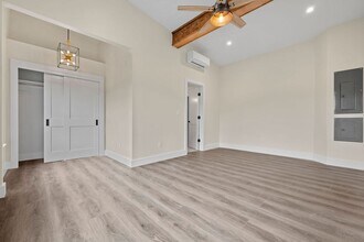 15002 Chalk Hill Rd in Healdsburg, CA - Building Photo - Building Photo