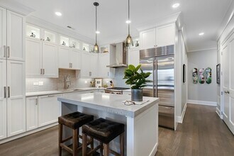 2020 N Howe St in Chicago, IL - Building Photo - Building Photo