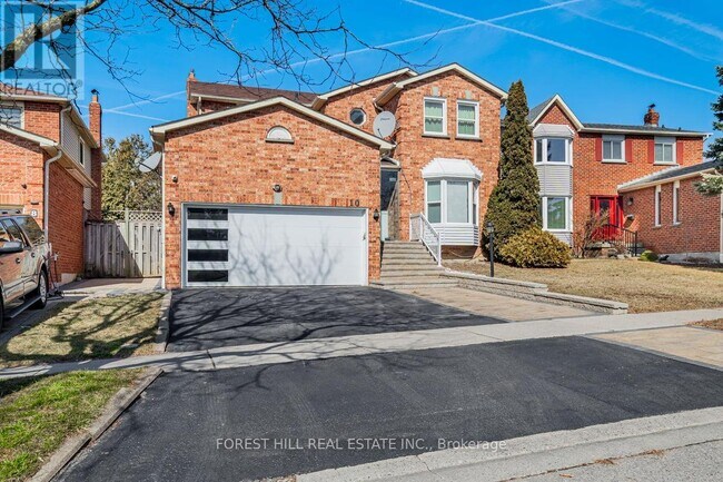 10 Atkinson Ct in Ajax, ON - Building Photo - Building Photo