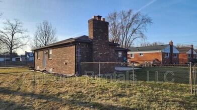 7510 Cardwell St in Westland, MI - Building Photo - Building Photo