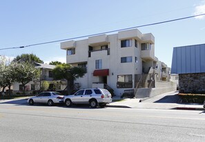 1108 E Wilson Ave in Glendale, CA - Building Photo